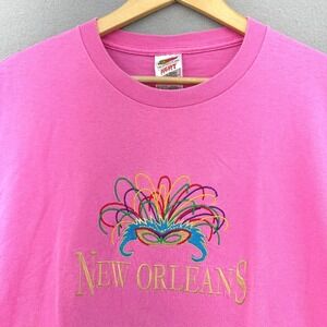 VTG Pink New Orleans Mardi Gras Mask Embroidered T Shirt L USA Louisiana Tourist